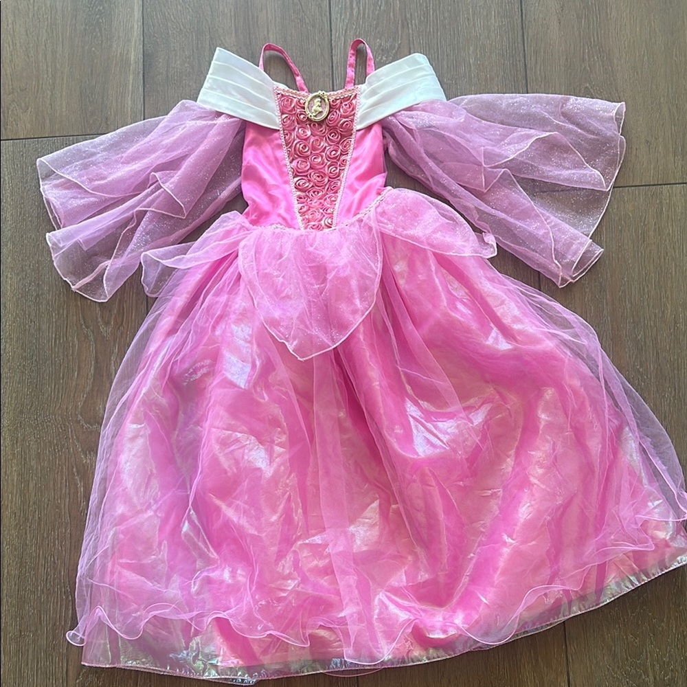 Disney girls Pink Princess sleeping beauty  Costume. Size 9/10.
